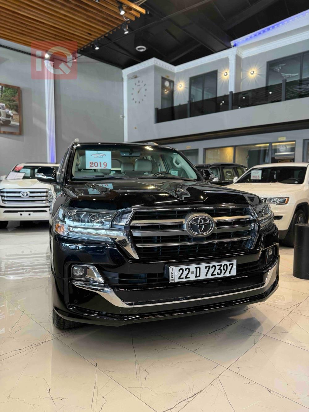 تۆیۆتا لاند کروزەر